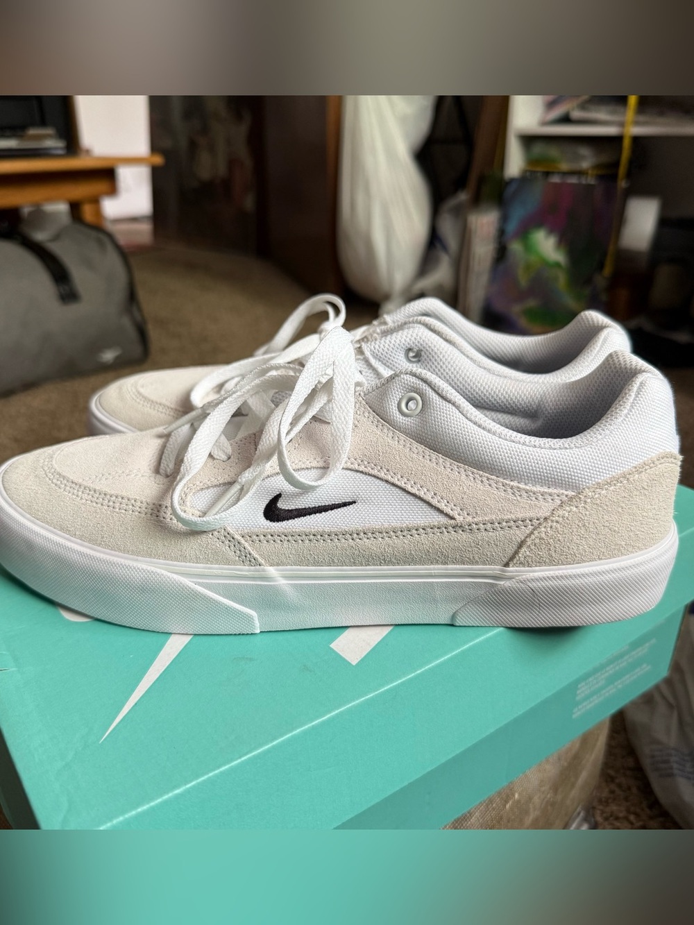 Nike SB Major • White/Cream Half Suede Skate Shoes • Mens 9 / Womens 10.5